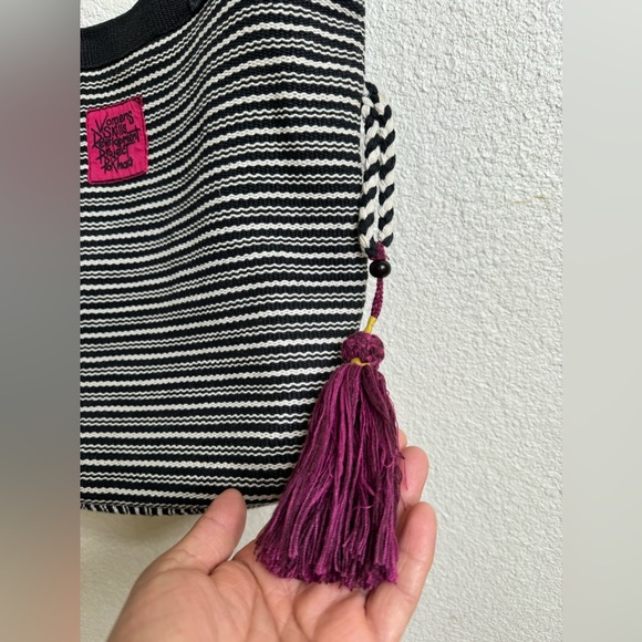 Pokhara women’s skills woven cotton bag - Picture 7 of 7